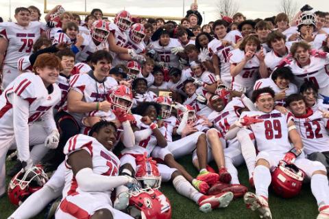 Bishop Miege won a state best 11th state title in program history last fall and appear poised to repeat again this fall. (Photo: Isaac Deer)